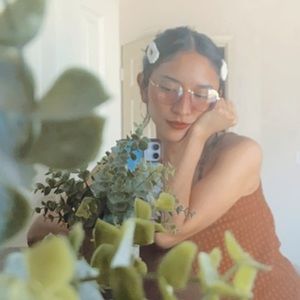 Meet your Posher, Leslie